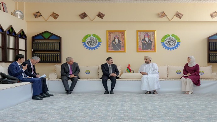 Meeting of the Deputy Minister of Foreign Affairs with the Chairman of the Board of Directors of the Chamber of Commerce and Industry of Oman