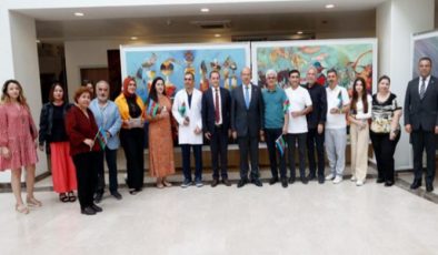 Cumhurbaşkanı Ersin Tatar, Azerbaycan Cumhuriyeti’nin Bağımsızlık Günü dolayısıyla Yakın Doğu Üniversitesi’nde düzenlenen sergi açılışı etkinliğine katıldı