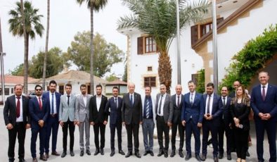 Cumhurbaşkanı Ersin Tatar, ASKON Anadolu Aslanları İş Adamları Derneği heyetini kabul etti