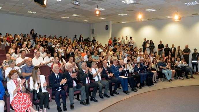 Cumhurbaşkanı Tatar, “Covid 19’dan Aldığımız Dersler, İlerideki Pandemi Beklentisi” isimli konferansa katıldı