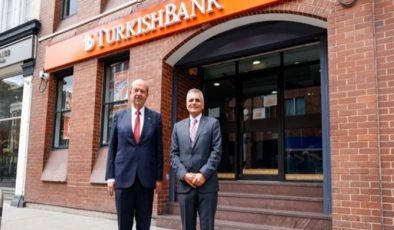 Cumhurbaşkanı Ersin Tatar, Londra temasları kapsamında Türk Bankası’nı ziyaret etti