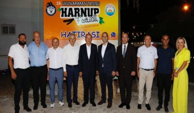 Cumhurbaşkanı Ersin Tatar, Tatlısu Belediyesi’nin düzenlediği 16. Uluslararası Tatlısu Harnup Festivali’ne katıldı