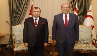 Cumhurbaşkanı Ersin Tatar, emekli Korgeneral İlyas Bozkurt’u kabul etti
