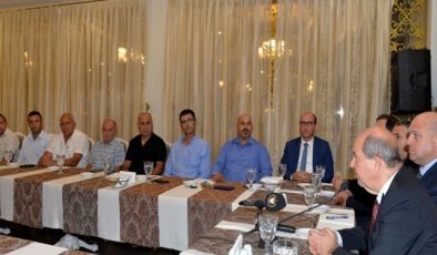 Cumhurbaşkanı Ersin Tatar, Girne İlçesi muhtarlarıyla bir araya geldi