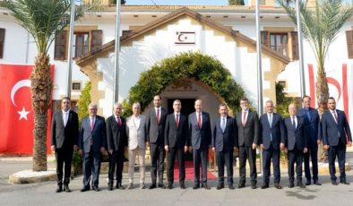 Cumhurbaşkanı Ersin Tatar, Etimesgut Belediye Başkanı Enver Demirel’i kabul etti