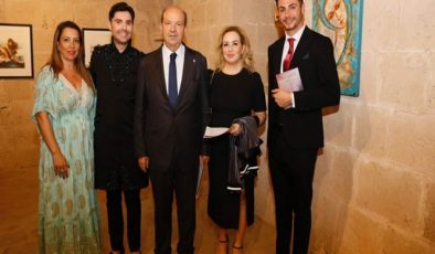 Cumhurbaşkanı Ersin Tatar ve eşi Sibel Tatar, kitap tanıtımı ve sergi açılışına katıldı