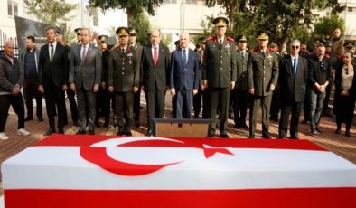 Cumhurbaşkanı Ersin Tatar, şehit Erdoğan Derviş için düzenlenen devlet törenine katıldı