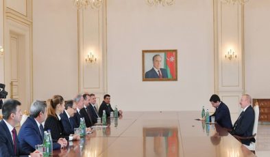 İlham Aliyev, TBMM Milli Savunma Komisyonu Başkanı başkanlığındaki heyeti kabul etti