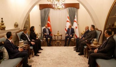 Cumhurbaşkanı Ersin Tatar, KKTC’yi Tanıtma ve Yaşatma Derneği heyetini kabul ederek görüştü