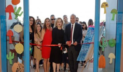 Cumhurbaşkanı Ersin Tatar’ın eşi Sibel Tatar, TED Kuzey Kıbrıs Koleji’nin Yıl Sonu Resim Sergisi’nin açılışını gerçekleştirdi