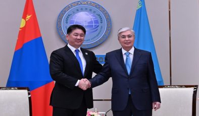 Kassym-Jomart Tokayev, Moğolistan Cumhurbaşkanı Ukhnaagiin Khurelsukh ile görüştü